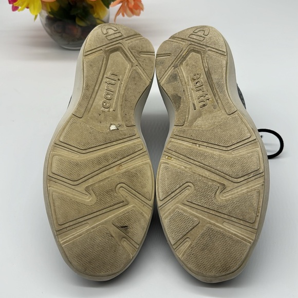 Earth Desire Flux Black Leather Sneakers Size 8.5 - Picture 5 of 7